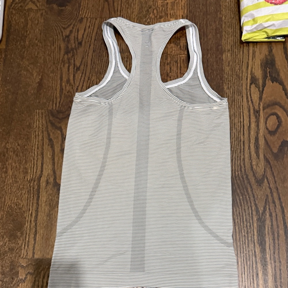 Lululemon Athletica swiftly racer back tank hip length - Picture 5 of 7